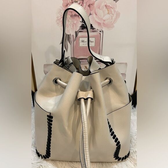 Zara Elegant White and Black Bucket Bag shoulder bag - Picture 2 of 10